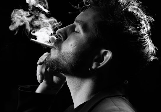 G-Eazy – Kiss The Sky G-Eazy – Kiss The Sky
